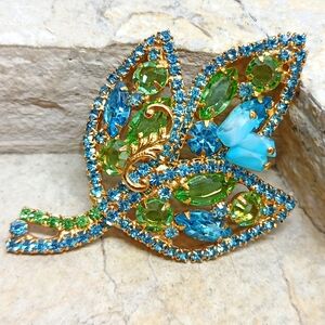 Vintage Brooch leaf blue glass green